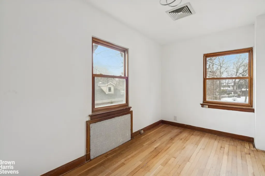 6015 Independence Avenue New York City NY 10471