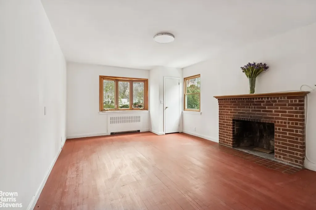6015 Independence Avenue New York City NY 10471