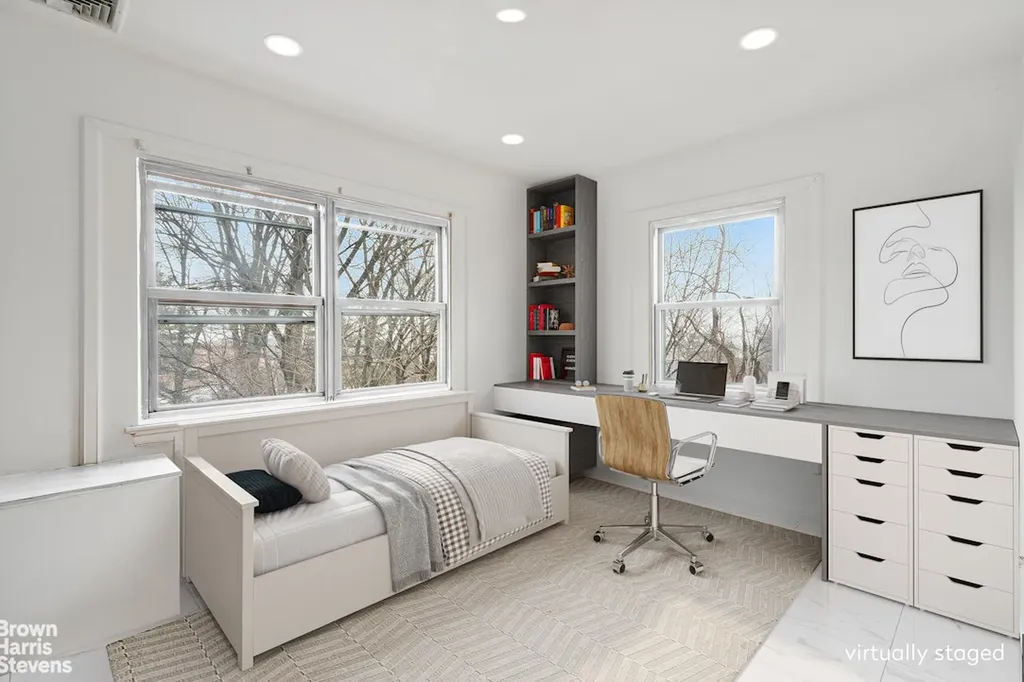 6015 Independence Avenue New York City NY 10471