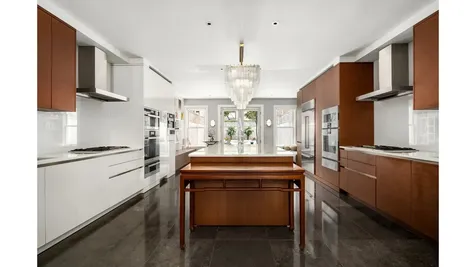 414 E 50th Street New York City NY 10022