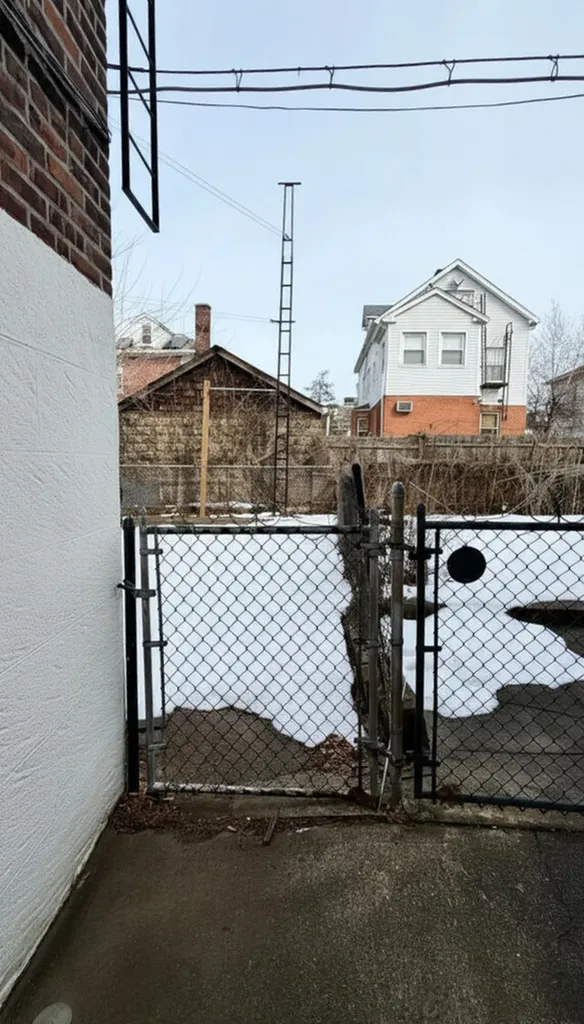 1718 Williamsbridge Road New York City NY 10461