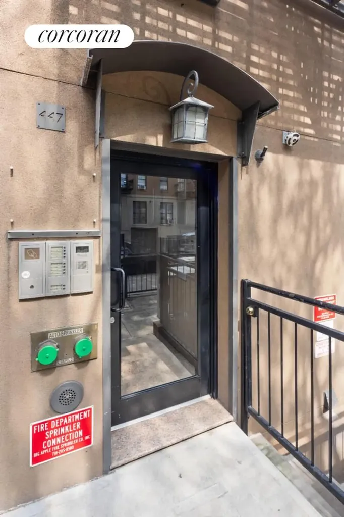 447 W 47th Street New York City NY 10036