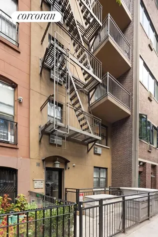 447 W 47th Street New York City NY 10036