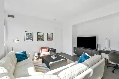 416 W 52nd Street New York City NY 10019