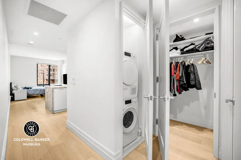 222 E Broadway New York City NY 10002