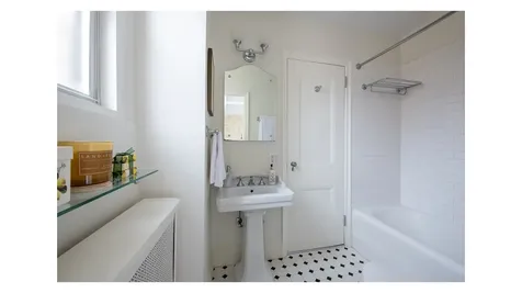 155 E 72nd Street New York City NY 10021
