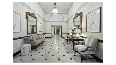 155 E 72nd Street New York City NY 10021