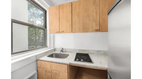 325 W 45th Street New York City NY 10036
