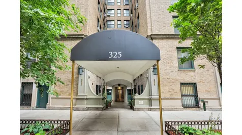 325 W 45th Street New York City NY 10036
