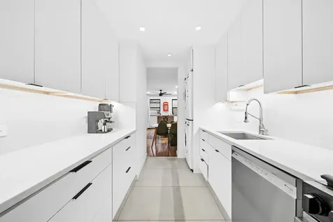 319 E 105th Street New York City NY 10029