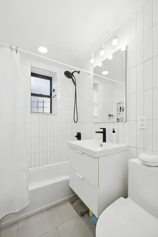 319 E 105th Street New York City NY 10029