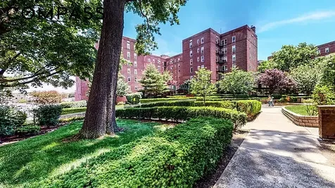 5635 Netherland Avenue New York City NY 10471