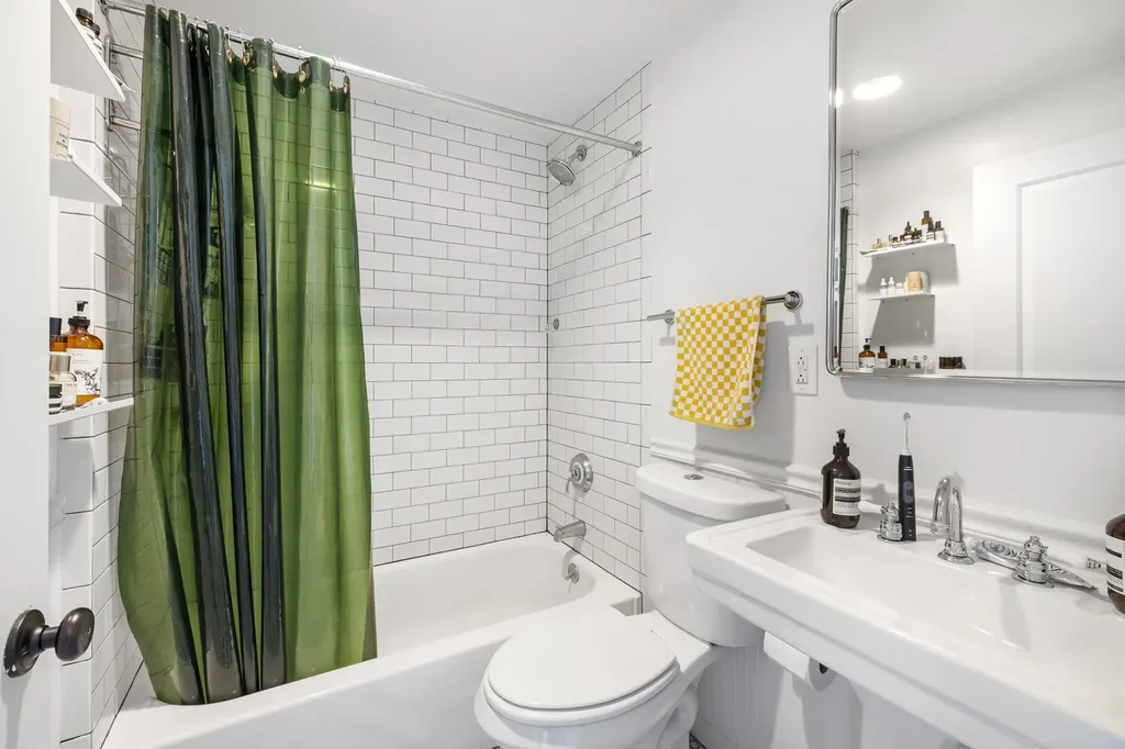 289 Macon Street New York City NY 11216