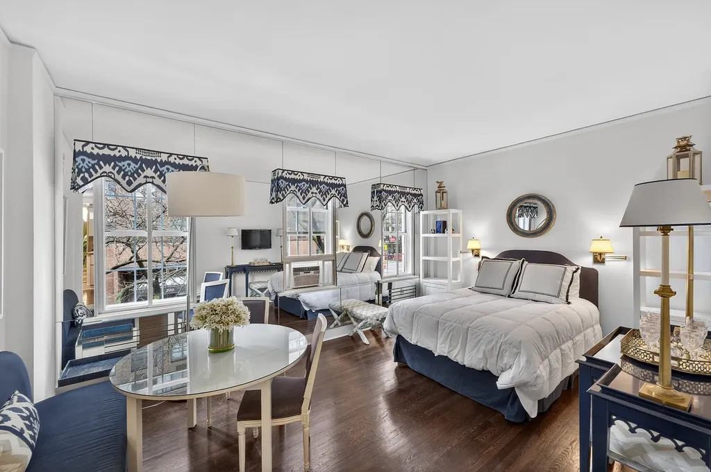 203 E 72nd Street New York City NY 10021
