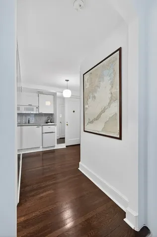 203 E 72nd Street New York City NY 10021