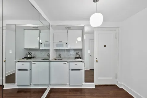 203 E 72nd Street New York City NY 10021