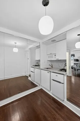 203 E 72nd Street New York City NY 10021