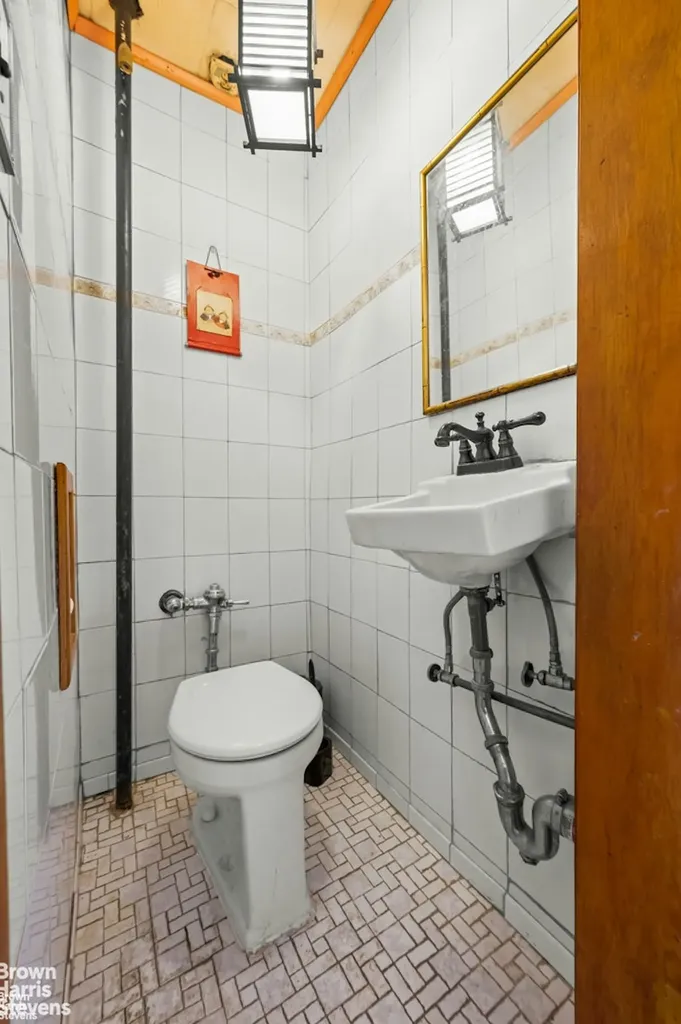 2954 Ave R New York City NY 11229