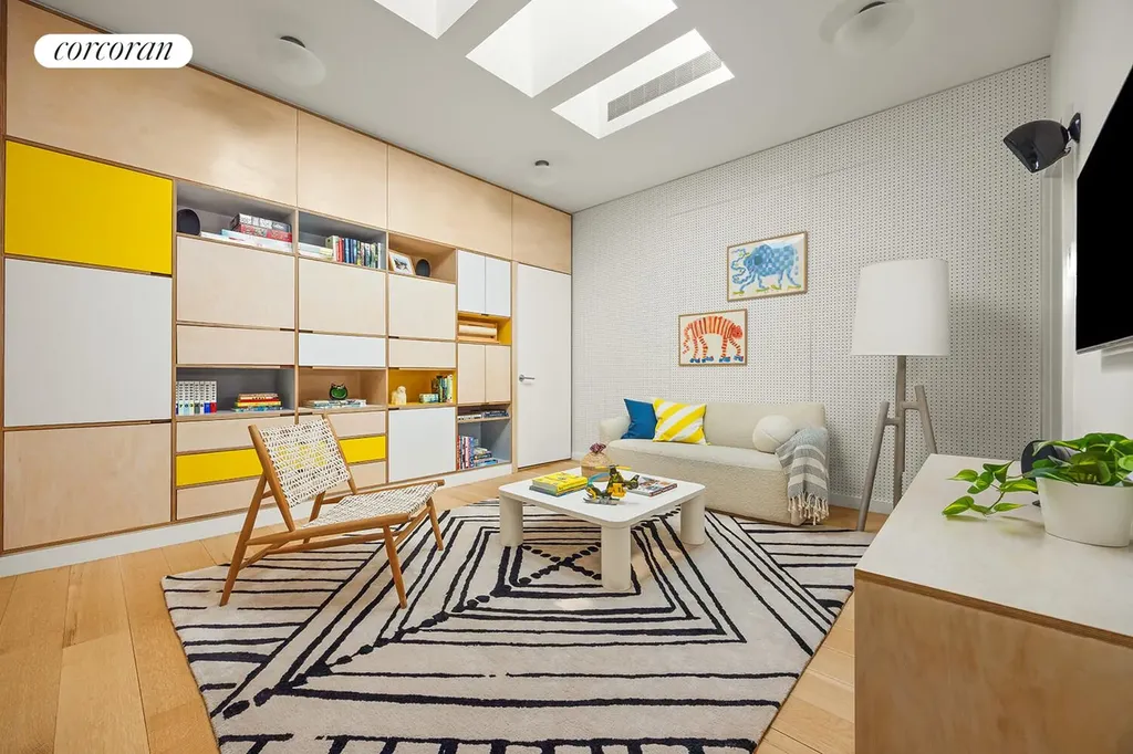 370 8th Street New York City NY 11215