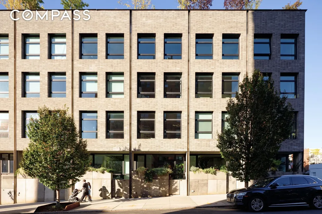 3 Wythe Lane New York City NY 11249