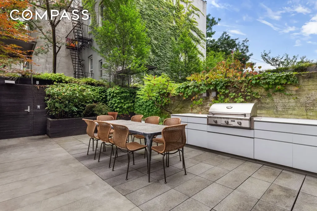 3 Wythe Lane New York City NY 11249