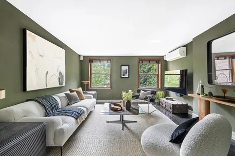 262 W 25th Street New York City NY 10001