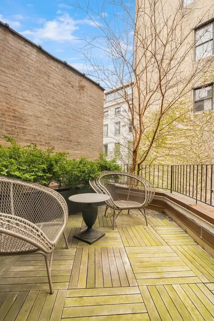 243 E 17th Street New York City NY 10003
