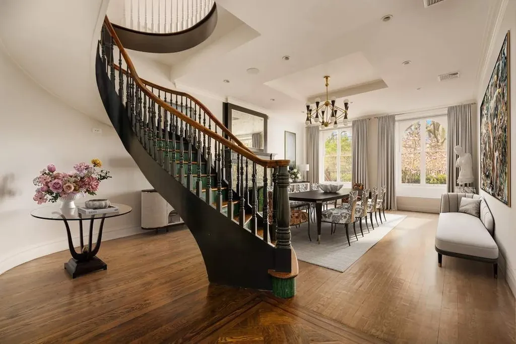 243 E 17th Street New York City NY 10003