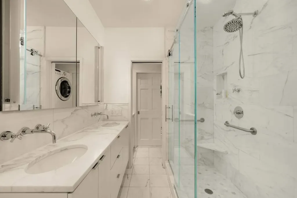 243 E 17th Street New York City NY 10003