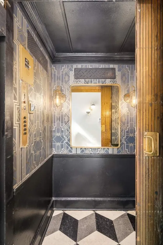 243 E 17th Street New York City NY 10003