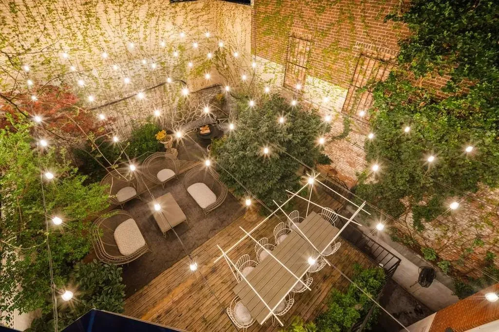 243 E 17th Street New York City NY 10003