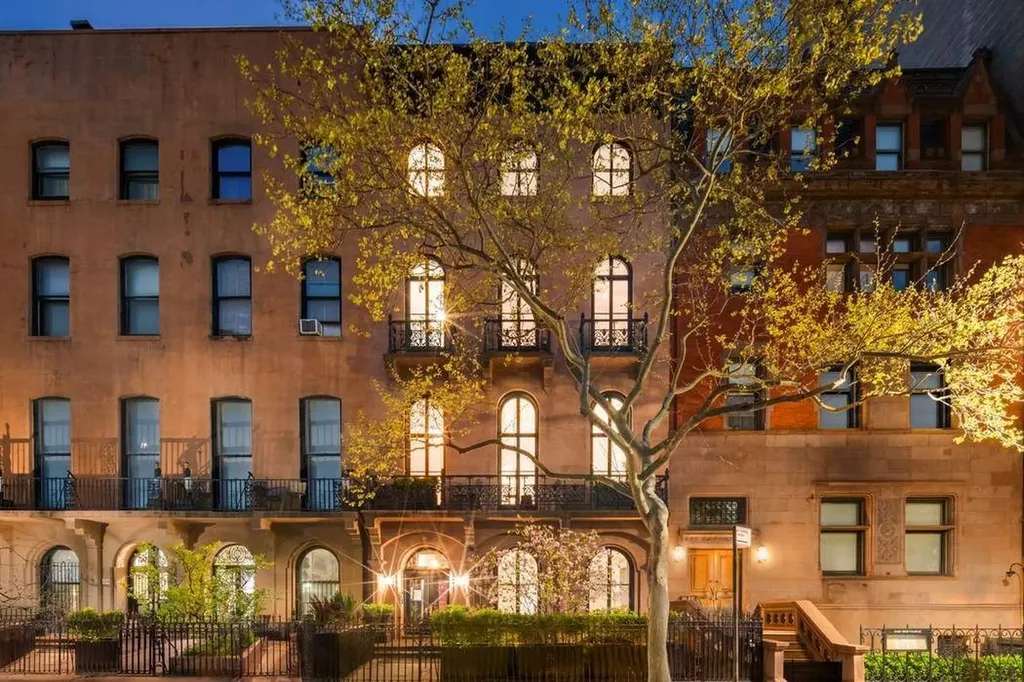 243 E 17th Street New York City NY 10003