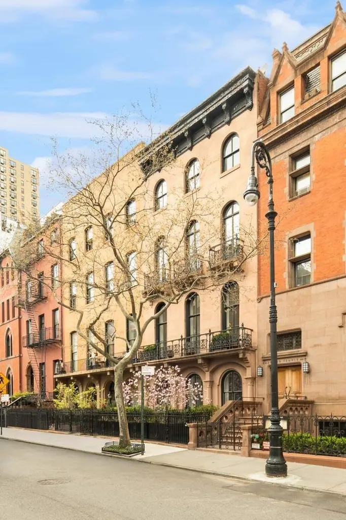 243 E 17th Street New York City NY 10003