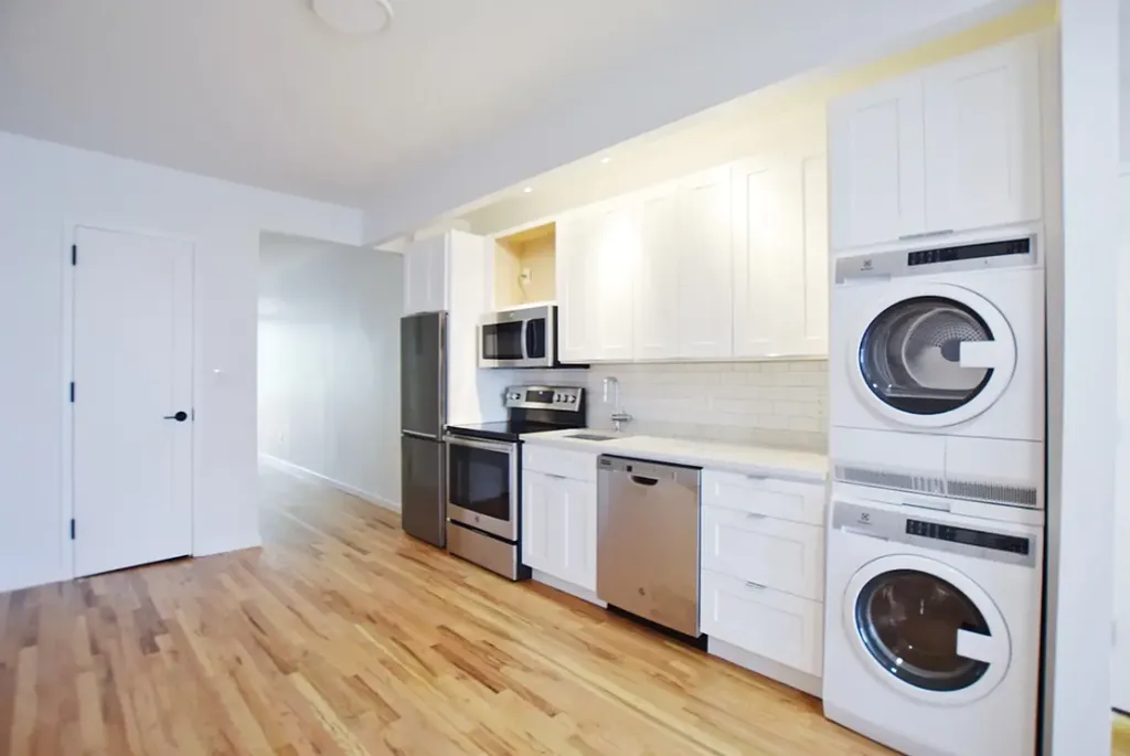 249 N 8th Street New York City NY 11211