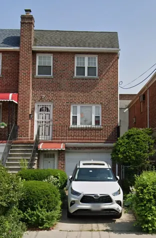 928 Rhinelander Avenue New York City NY 10462