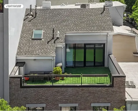 212 Franklin Street New York City NY 11222