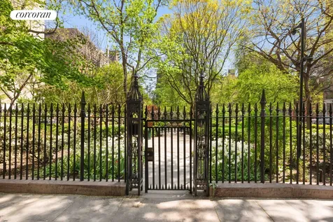 22 Gramercy Park S New York City NY 10003