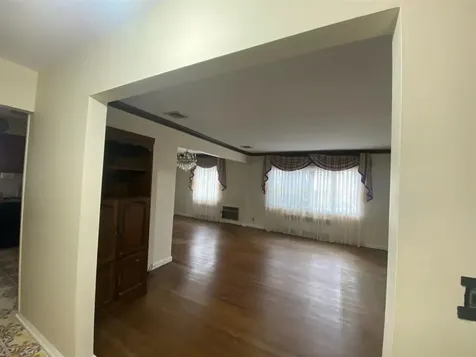 64-34 Cloverdale Boulevard New York City NY 11364