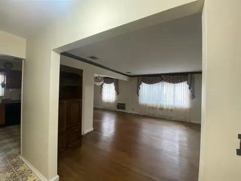64-34 Cloverdale Boulevard New York City NY 11364