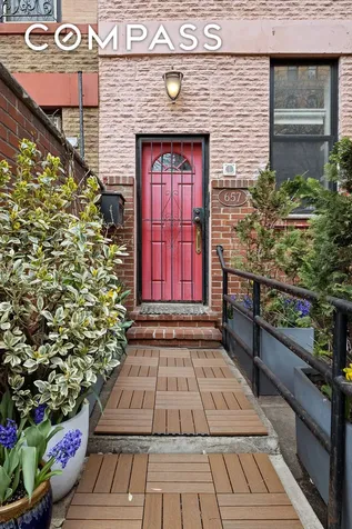 657 W 183rd Street New York City NY 10033