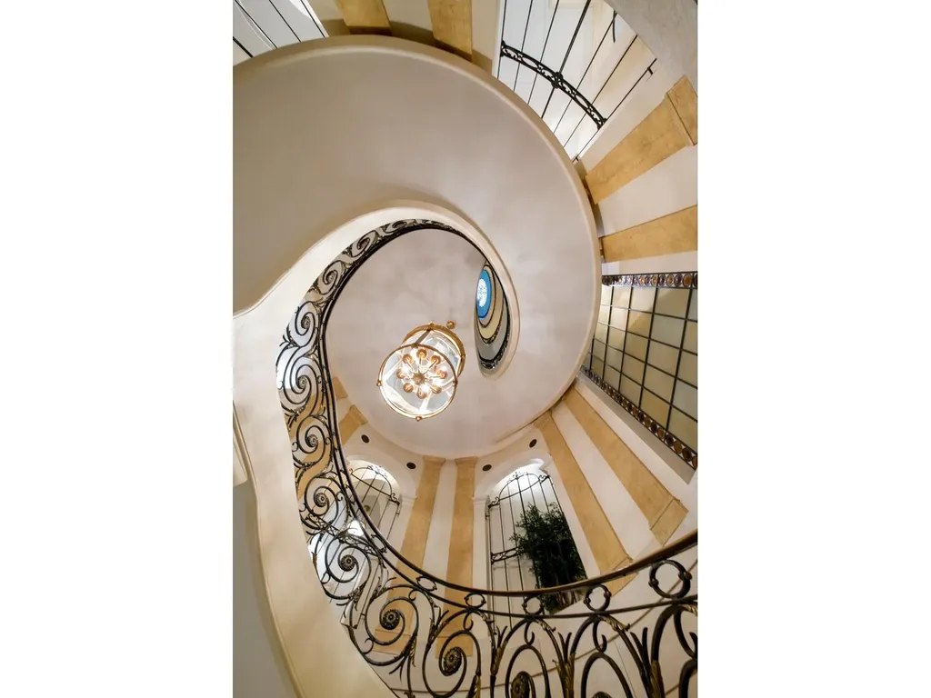 349 W 86th Street New York City NY 10024