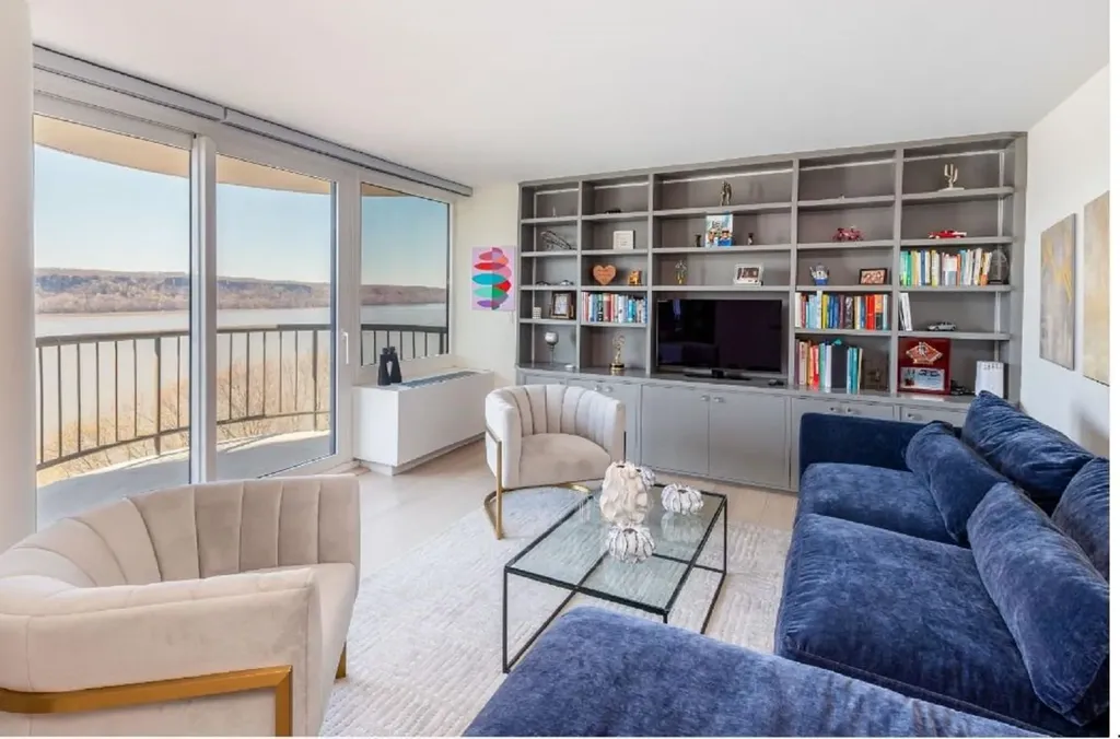 2521 Palisade Avenue New York City NY 10463