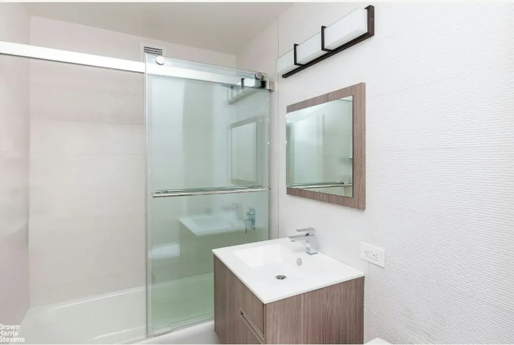 2521 Palisade Avenue New York City NY 10463