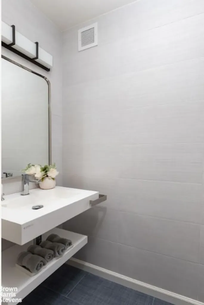 2521 Palisade Avenue New York City NY 10463