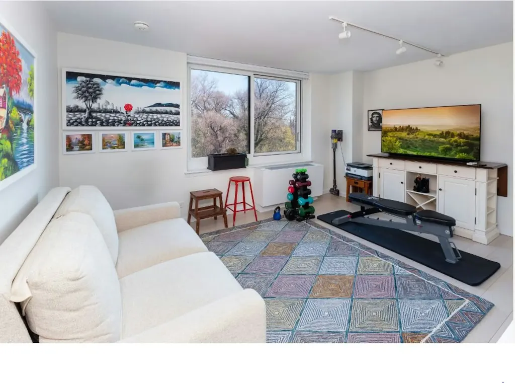2521 Palisade Avenue New York City NY 10463