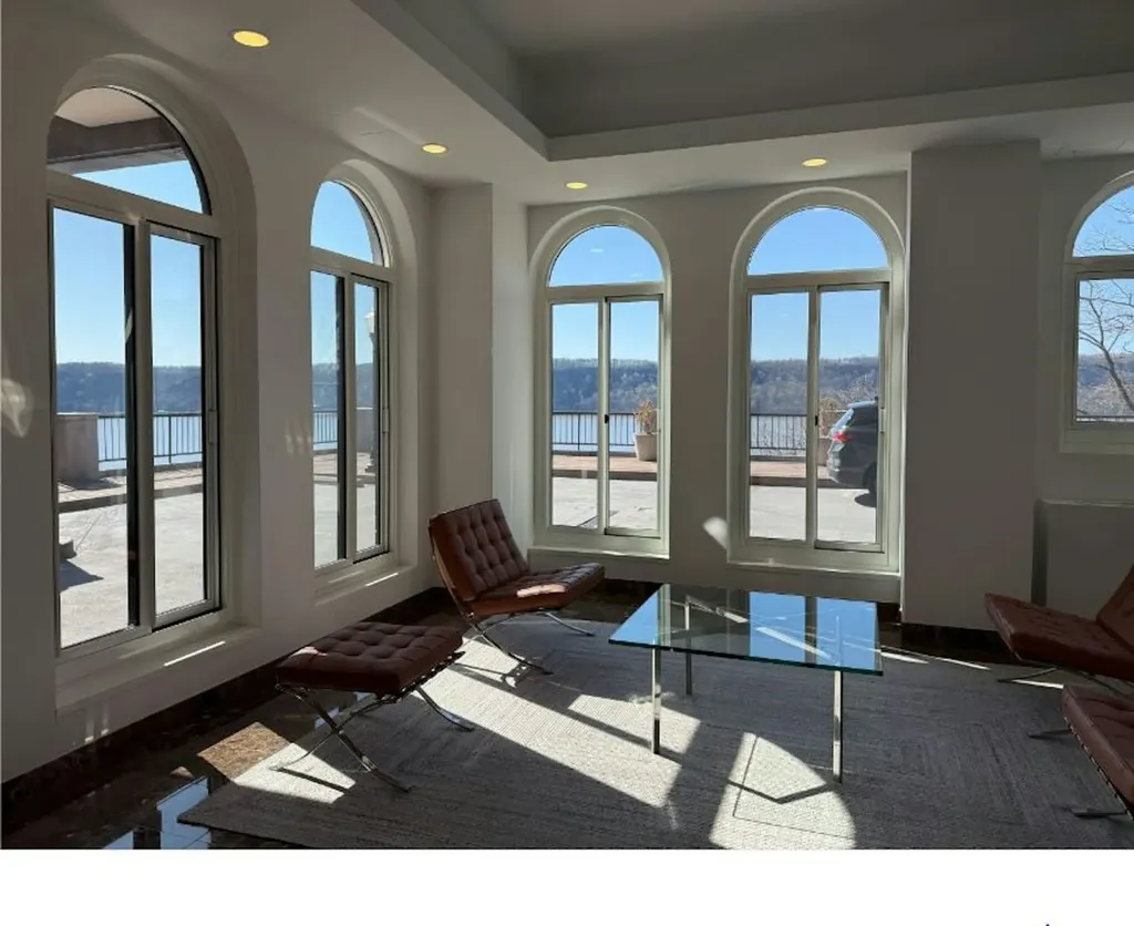 2521 Palisade Avenue New York City NY 10463
