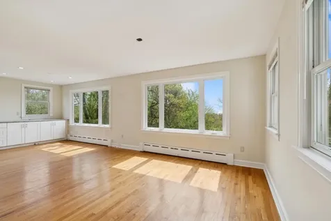 1197 Todt Hill Road New York City NY 10304