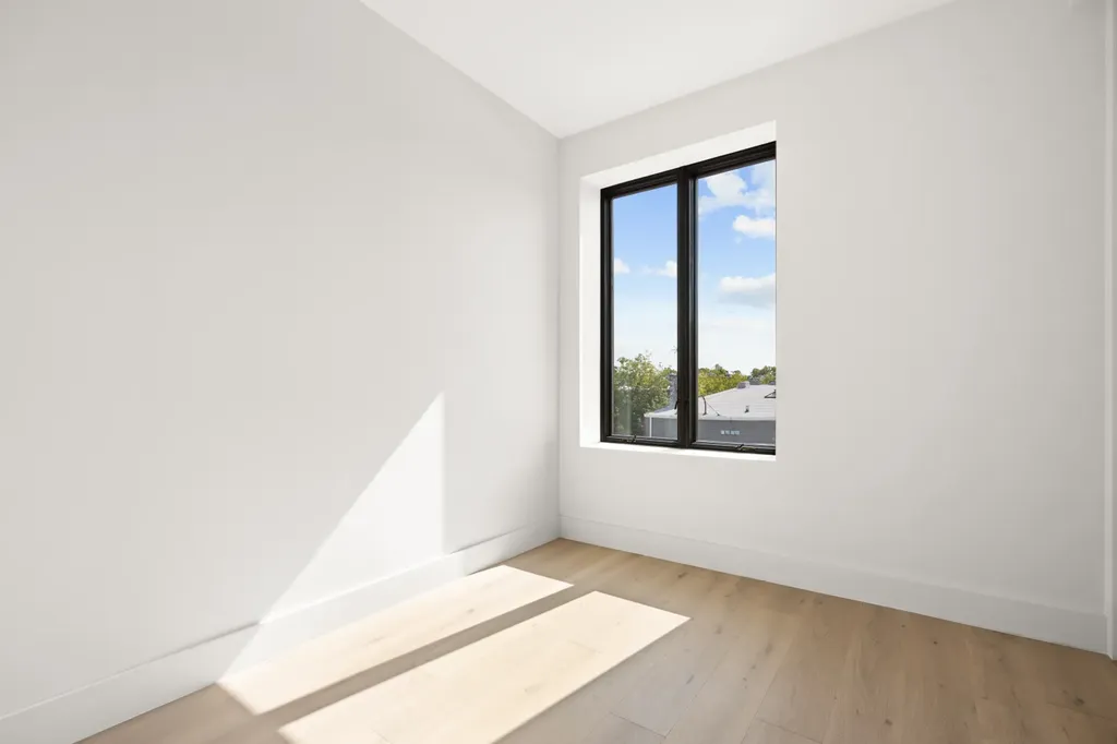 1048 Flushing Avenue New York City NY 11237