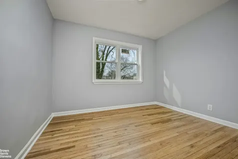 12-10 151st Place New York City NY 11357