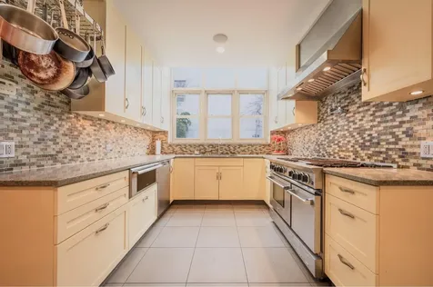 162 Hoyt Street New York City NY 11217